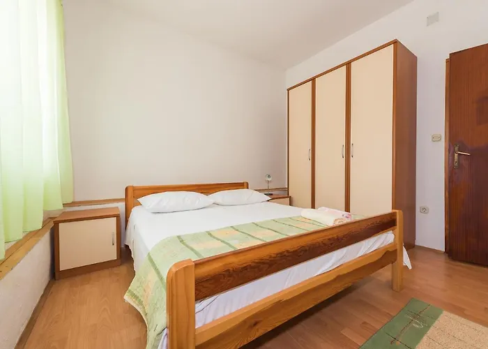 Apartment Remini Grebastica