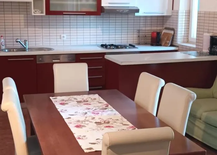 Remini Apartment Grebastica